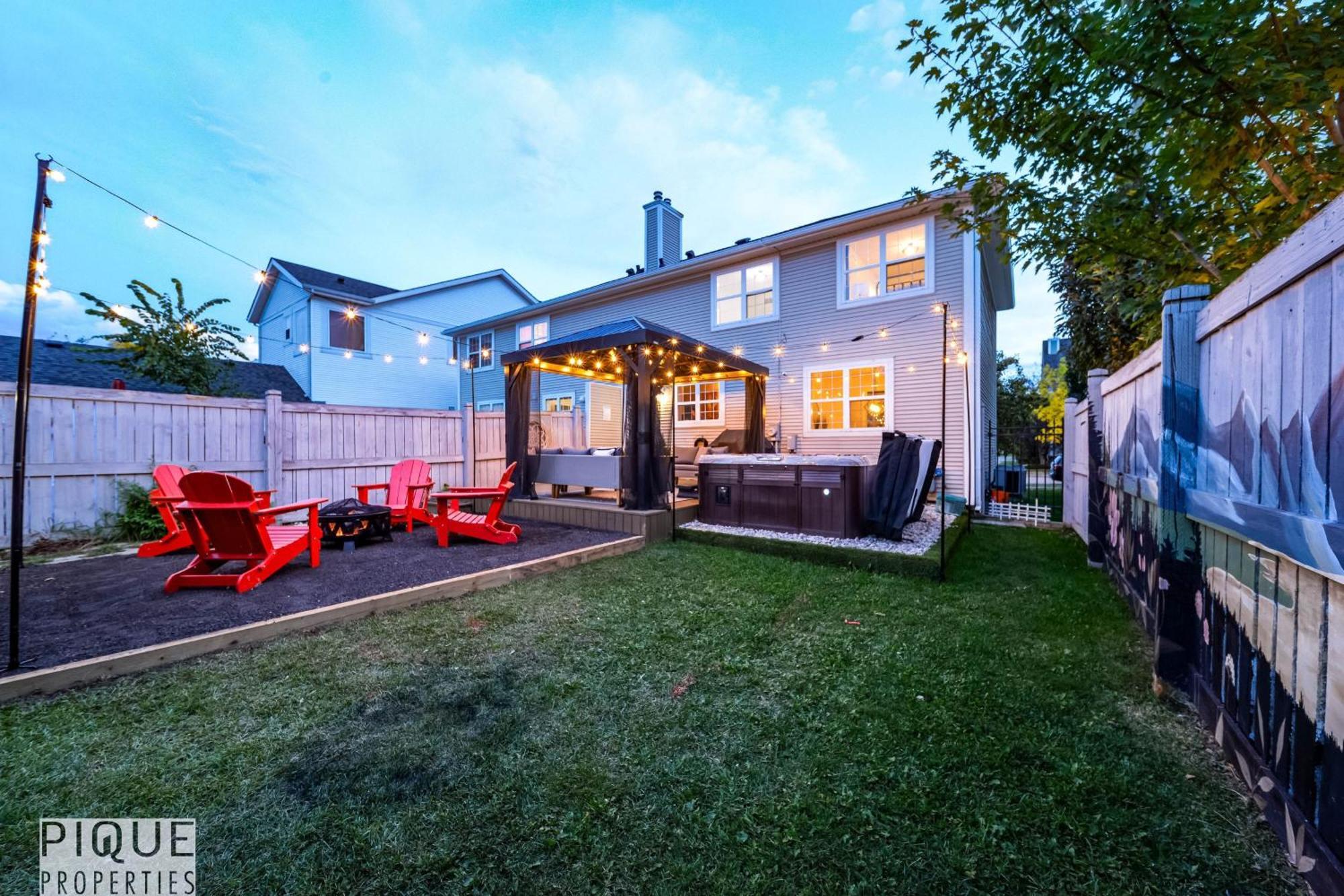 5 Bedroom Nordic Home, Pet Friendly, Garage, Wifi, Foosball! Edmonton Dış mekan fotoğraf